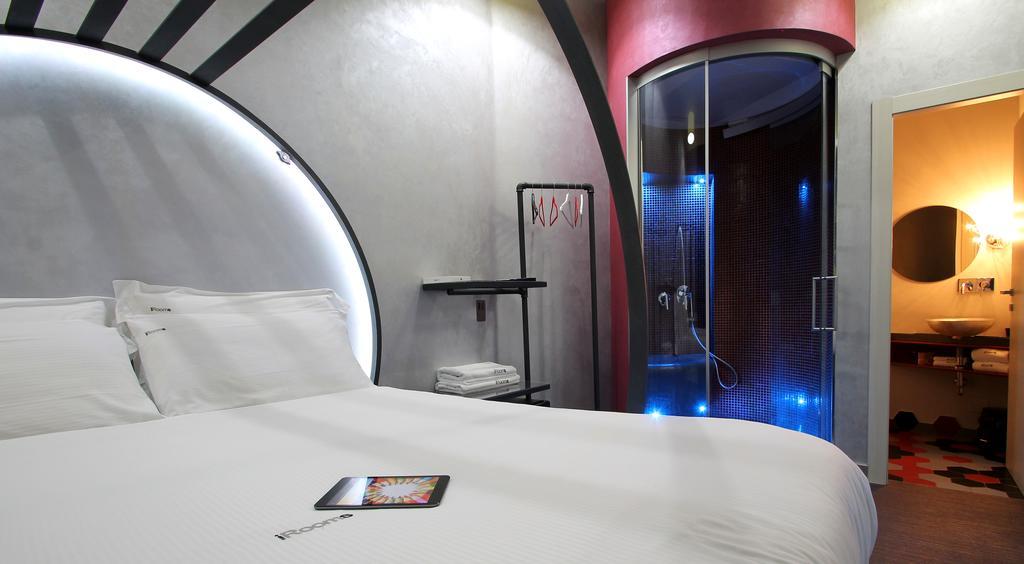 Couette-café Magenta Pantheon Navona Rome